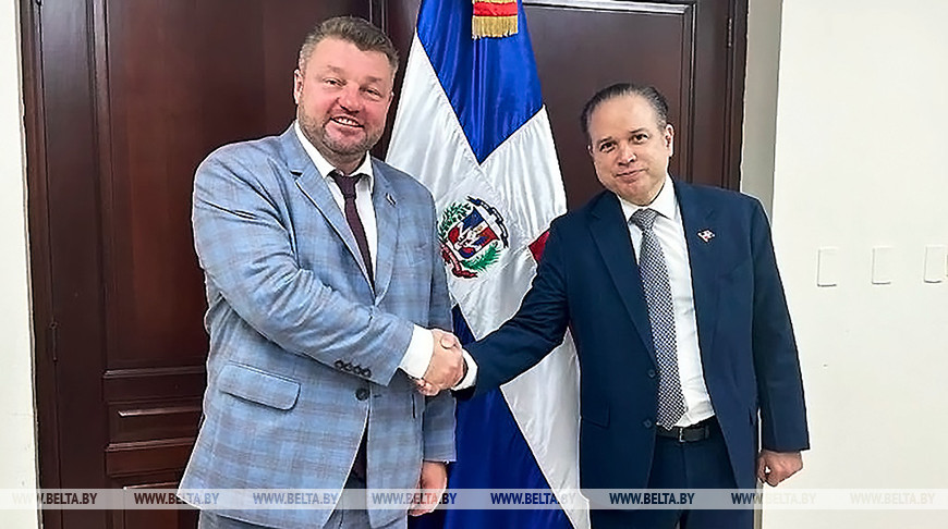 Witali Bortschuk und Hugo Francisco Rivera Fernández. Foto: Außenministerium von Belarus