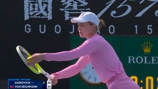 Aliaksandra Sasnovich. Screenshot des Videos ausopen.com