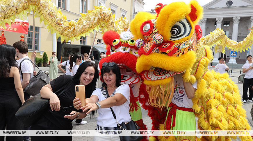 Belarussisch-chinesisches Fest "Tee für die Harmonie der Welt 2024" fand in Minsk statt