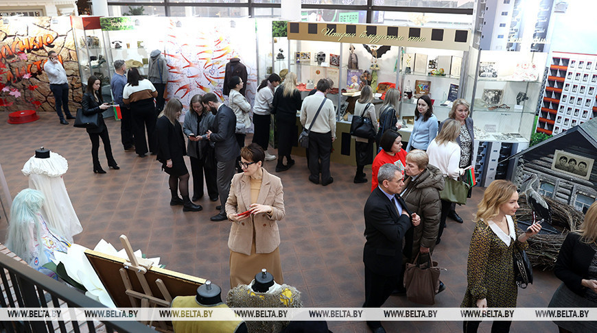 „Marathon der Einheit": Ausstellung „Zeitalter des belarussischen Kinos" in Grodno