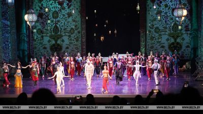 Die Aufführung „Tausendundeine Nacht“ des Mariinski-Theaters aus St. Petersburg im Bolschoi-Theater in Minsk
