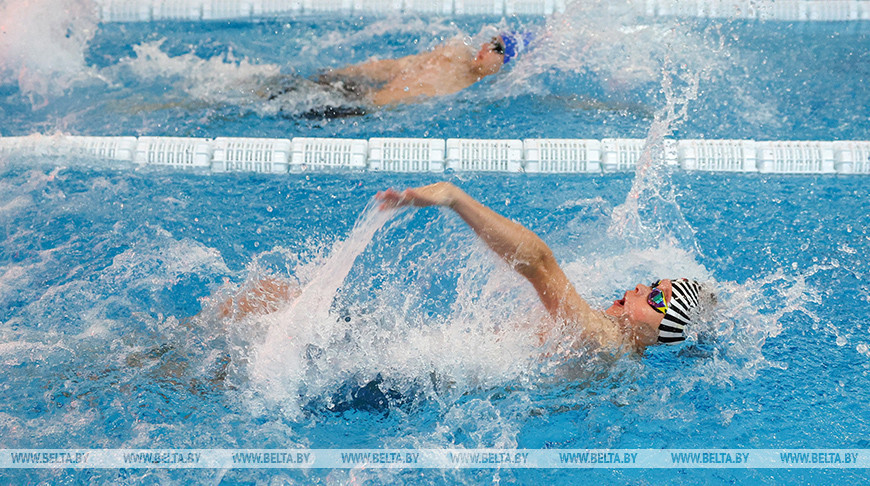Das internationale Schwimmturnier für Jugendliche der Altersklasse U14  in Minsk   