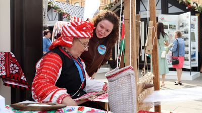 Jahrmarkt der Regionen von Belarus und Russland in Nischni Nowgorod
