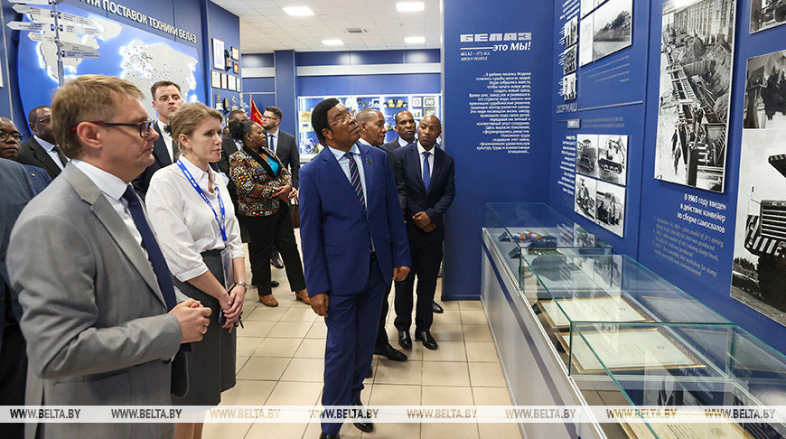 Delegation aus Tansania besuchte BelAZ 