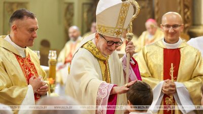 Sondergesandter von Papst Leo XIV. zelebriert Liturgie in Pinsk 