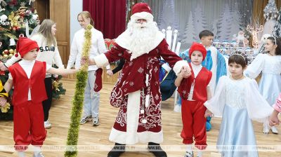 Neujahrsfest im Waisenhauses Sennizy