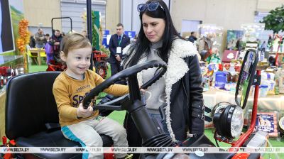  Auf der Ausstellung „Mein Belarus“
  