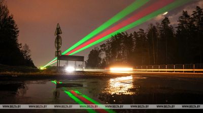 Laser auf den Autobahnen: Experimentelles Lichtwarnsystem auf M1  