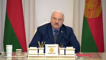Lukaschenko: Effizienz muss enorm gesteigert werden, um in einem verzweifelten Kampf bestehen zu können