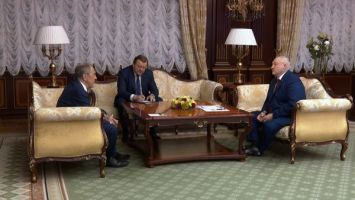 Lukaschenko trifft Lawrow 