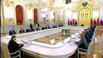 Lukaschenko: Belarus und Russland müssen unbedingt ihre Beziehungen als Verbündete weiterentwickeln