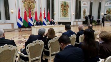 Belarus und Kuba bekennen sich zur Stärkung des Friedens und der Sicherheit auf der Welt