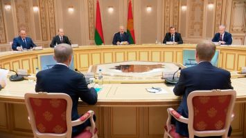 Lukaschenko: Belarus will partnerschaftliche Beziehungen mit Altai intensivieren