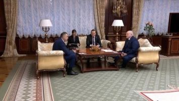 Lukaschenko trifft Dodik: Belarus kann Republika Sprska immer gerne Hilfe und Unterstützung anbieten