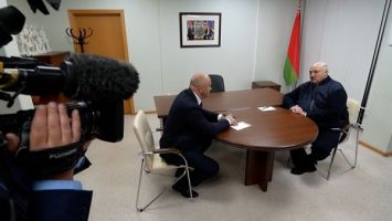 Präsident nimmt Bericht des belarussischen Botschafters in Russland entgegen  