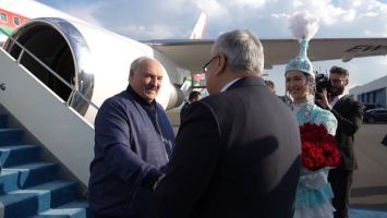 Lukaschenko zu Arbeitsbesuch in Kasachstan eingetroffen