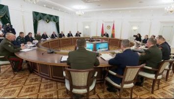 Alexander Lukaschenko beruft den Sicherheitsrat ein