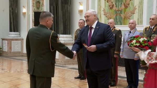 Lukaschenkos Rede zum Tag der Verteidiger des Vaterlandes
