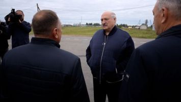 Lukaschenko besuchte ASB Agro Gorodez in Kreis Schklow