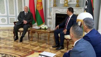 Lukaschenko trifft Vize-Oberbefehlshaber der libyschen Nationalarmee Saddam Haftar