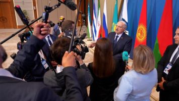 Lukaschenko weist Selenskyjs Drohungen gegen Belarus als „Geschwätz“ zurück