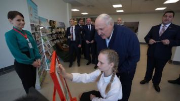Lukaschenko: Menschen und Aktivitäten im Kulturbereich fördern statt &quot;Paläste&quot; zu bauen