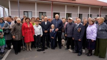 "Macht Dampf!" // Über das Gespräch mit Putin, beste Arbeit und Frieden