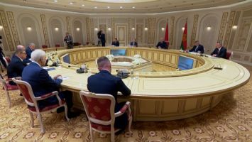 Lukaschenko: Belarus und Tscheljabinsk erzielen Handelsumsatz von einer halben Milliarde Dollar pro Jahr, aber es gibt noch Luft nach oben