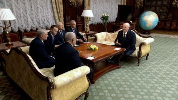 Lukaschenko: Belarus strebt fortschrittliche und sinnvolle Beziehungen zu Algerien an