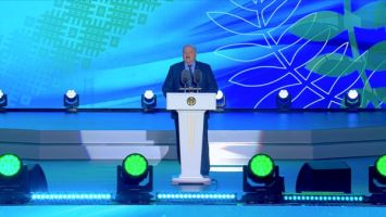 Lukaschenko über Grundlage der belarussischen Staatlichkeit: „Philosophie der einheimischen Kultur verstehen“