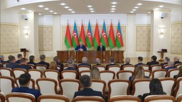 Lukaschenko und Alijew erörtern Ausbau der industriellen Zusammenarbeit
